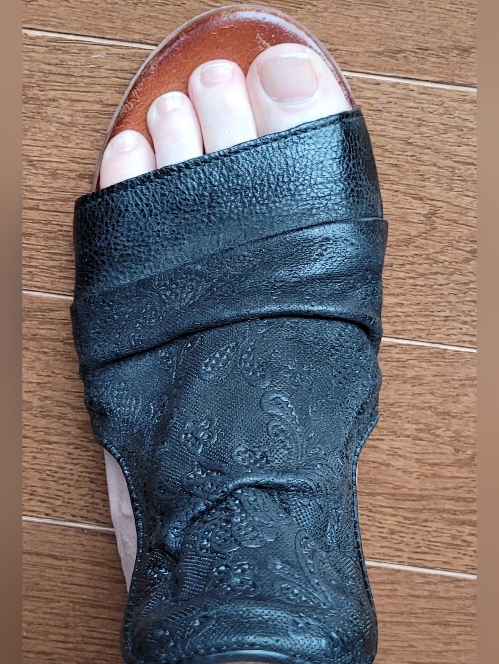 Miz Mooz Black Leather Open-Toe Sandals. Size 38 / US 8-8.5 - Picture 14 of 15